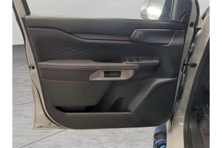 $36435 : Ford Ranger 2024 4x4 XLT 4dr image 7