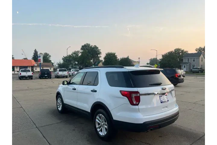 $14995 : 2016 Explorer One Owner | Dic image 6
