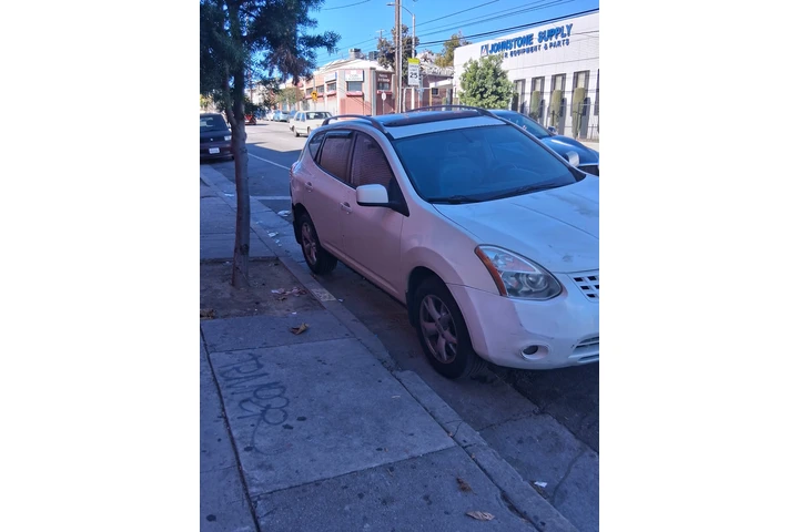 $2 : Se vende Nissan rogue 2008 image 2