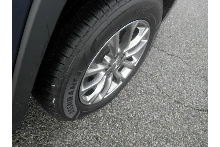 $18500 : Jeep Cherokee 2020 4x4 Latit image 8