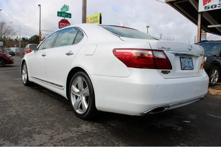 $14995 : 2010 LS 460 4dr Sdn L RWD image 4