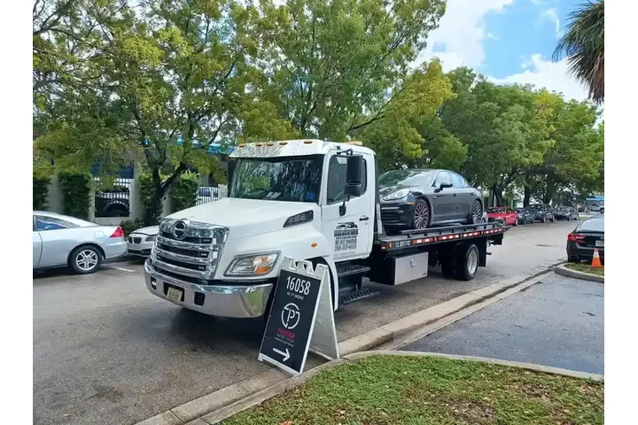 Quintana Towing & Transport image 1