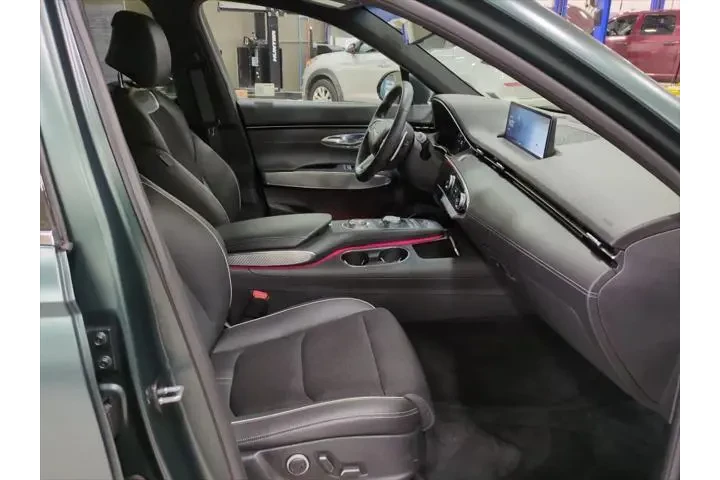 $60 : Genesis GV70 2024 AWD 3.5T S image 9