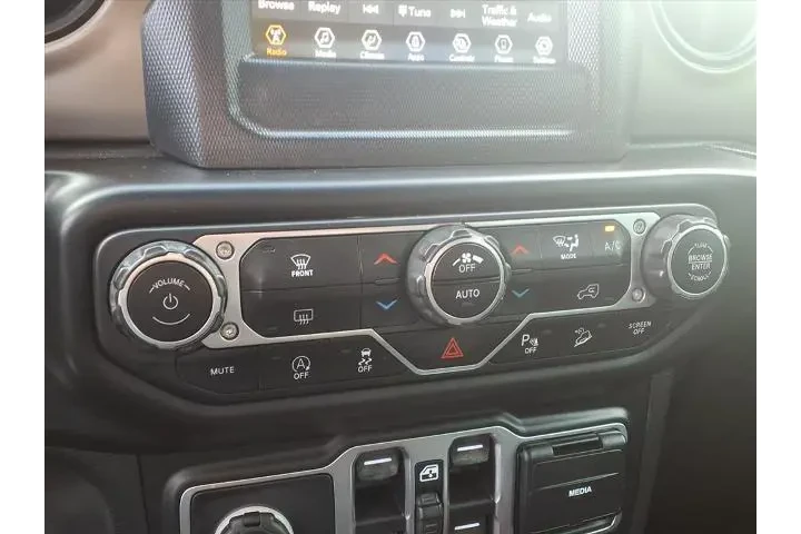 $29753 : Jeep Wrangler Unlimited 2021 image 5