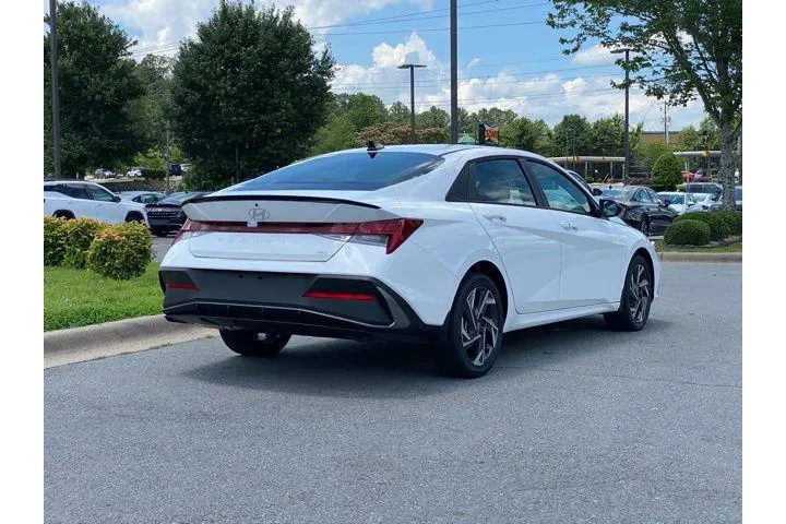 $27353 : Hyundai ELANTRA 2025 SEL Con image 7
