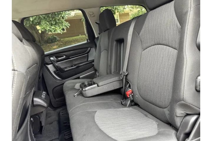 $7899 : 2017 Traverse LT image 9