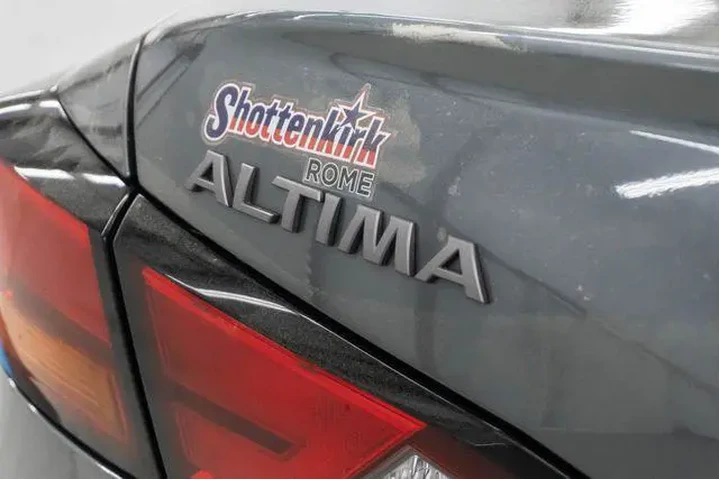 $23520 : Nissan Altima 2024 2.5 SV 4d image 8