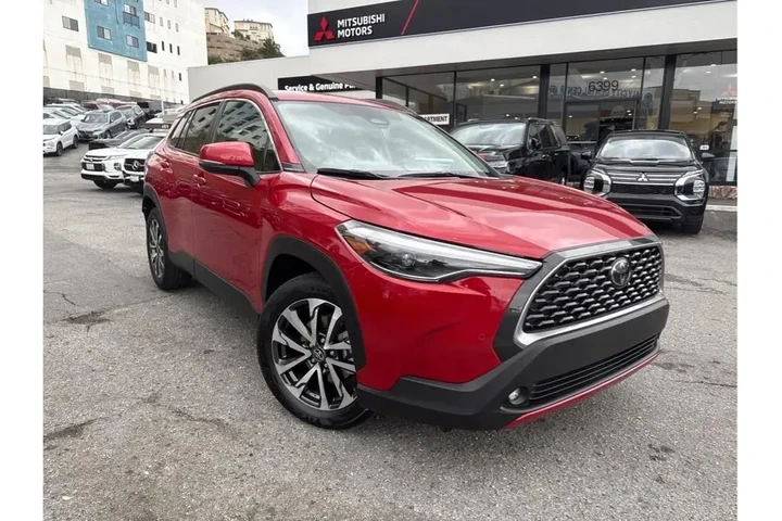 $26388 : Toyota Corolla Cross 2024 XL image 2