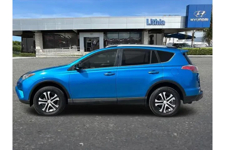$16299 : Toyota RAV4 2017 LE 4dr SUV image 6