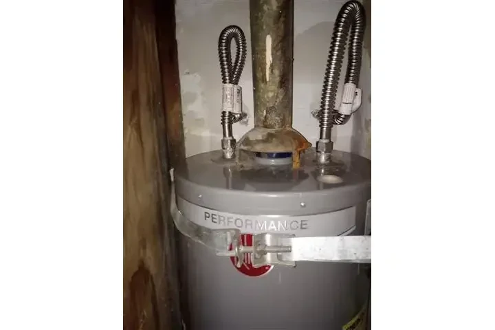 ATENCION PLOMERO INSTALO BOILE image 1