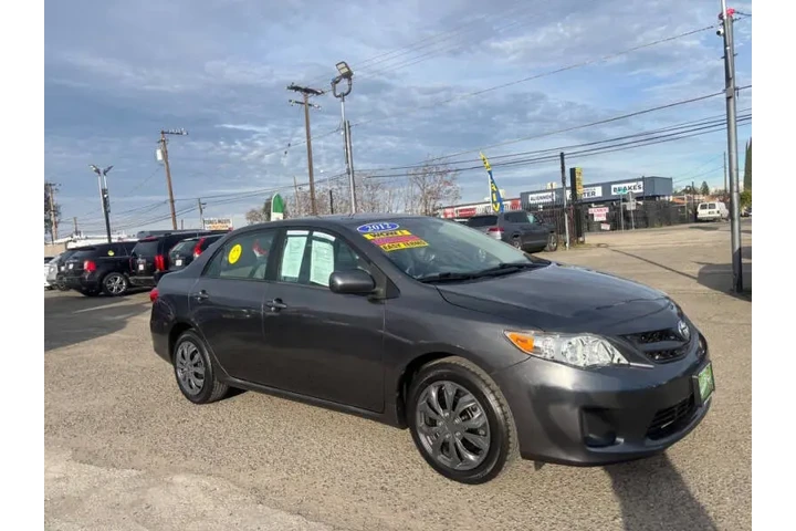 $9999 : 2012 Corolla L image 3