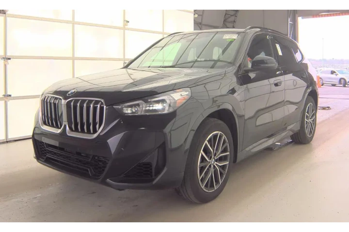 $35477 : BMW X1 2025 AWD xDrive28i 4d image 1