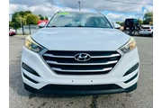 $11995 : 2017 Tucson SE thumbnail