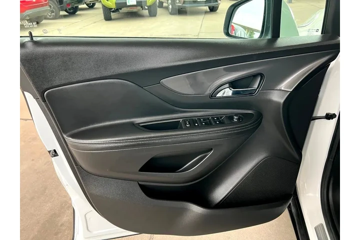 2020 Encore Preferred FWD image 10