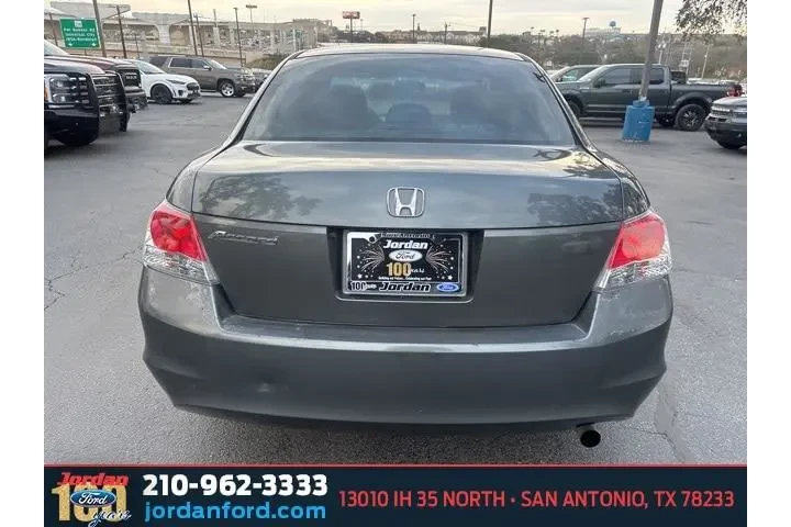 $6798 : Honda Accord 2010 LX 4dr Sed image 5