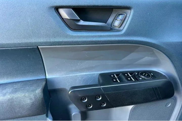 $19636 : Ford Maverick 2022 AWD XL 4d image 10