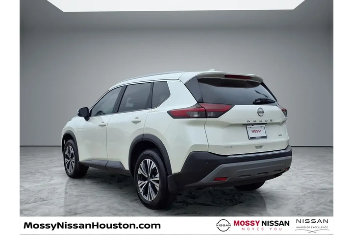 $19995 : Nissan Rogue 2023 SV 4dr Cro image 2