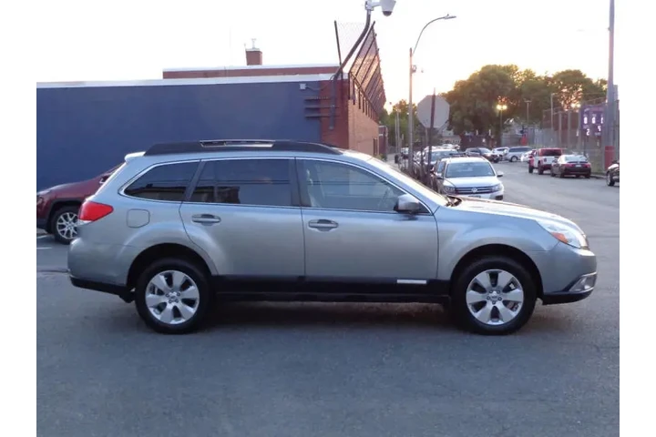 $8450 : 2011 Outback 2.5i Limited image 10