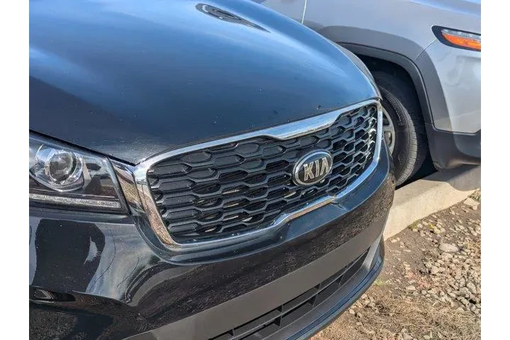Kia Sorento 2019 L 4dr SUV image 3
