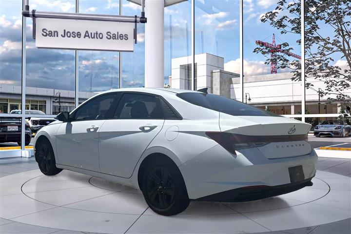 2021 HYUNDAI ELANTRA SEL SEDA image 6