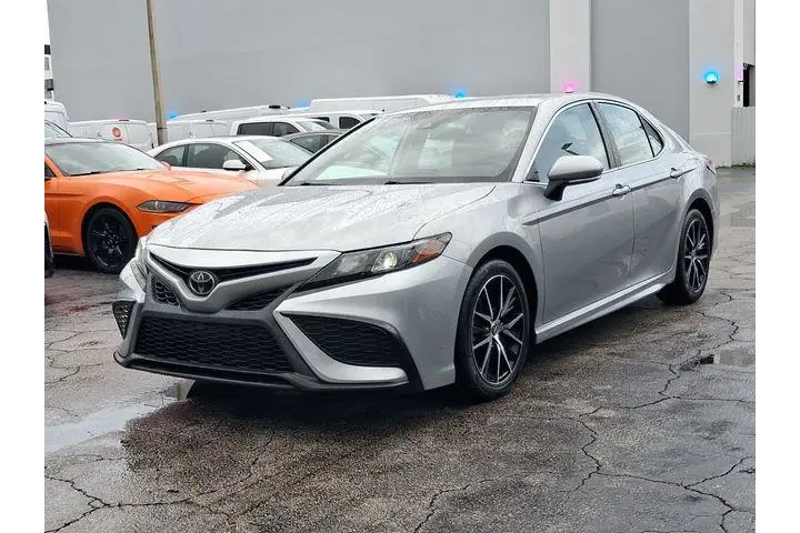 $22990 : Toyota Camry 2022 SE 4dr Sed image 5