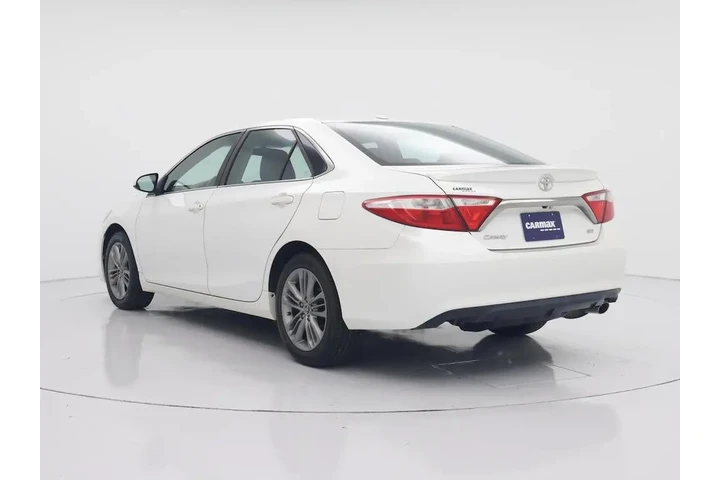 $17998 : Toyota Camry 2015 SE 4dr Sed image 2