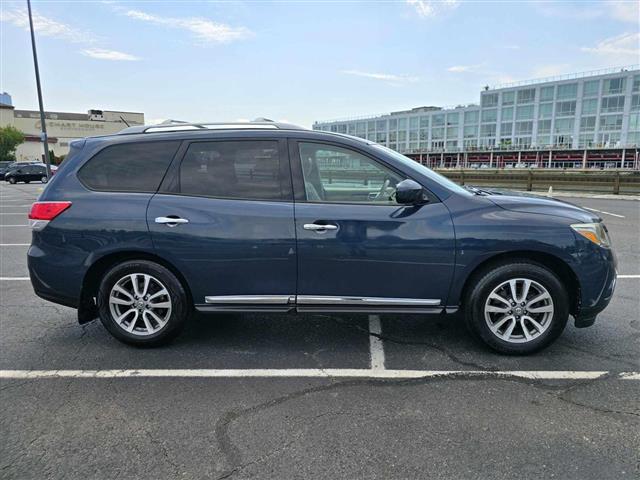 $7995 : 2013 NISSAN PATHFINDER image 7