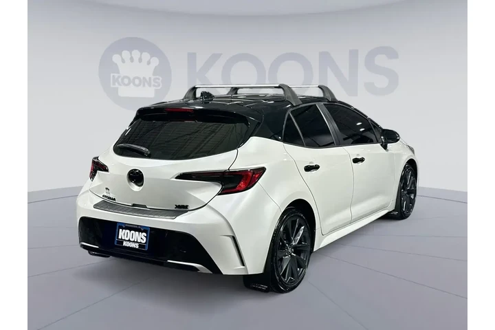 $24877 : Toyota Corolla Hatchback 202 image 5