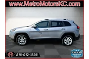 $12989 : 2018 Cherokee Latitude FWD thumbnail
