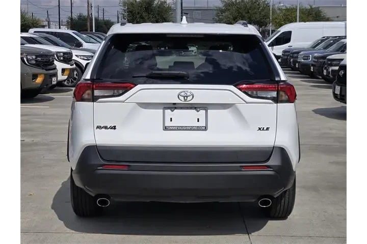 $23808 : Toyota RAV4 2021 XLE 4dr SUV image 6