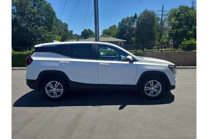 $20995 : GMC Terrain 2022 AWD SLE 4dr image 3