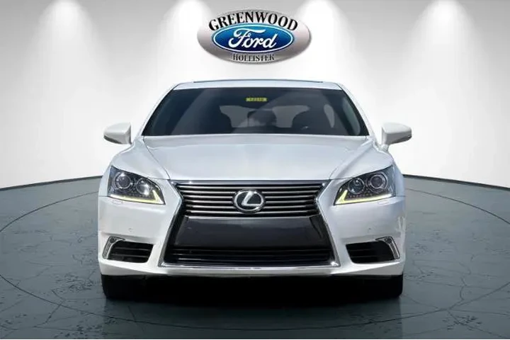 $29991 : Lexus LS 460 2017 4dr Sedan image 9