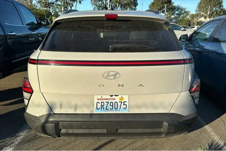 $24990 : Hyundai KONA 2025 SEL 4dr Cr image 6