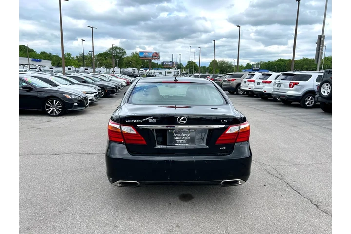 $10980 : 2010 LS 460 4dr Sdn AWD image 3