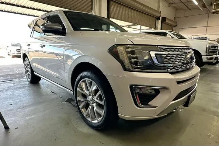 $26485 : Ford Expedition 2019 4x4 Pla image 2