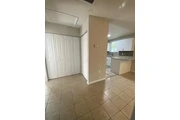 $900 : Fully renovated and furnished thumbnail