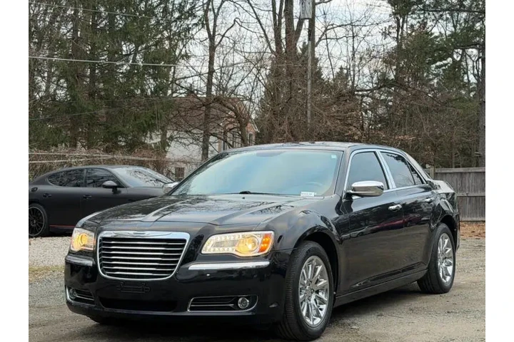 $10550 : 2014 300 C image 4