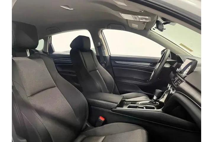 $22962 : Honda Accord 2020 LX 4dr Sed image 10