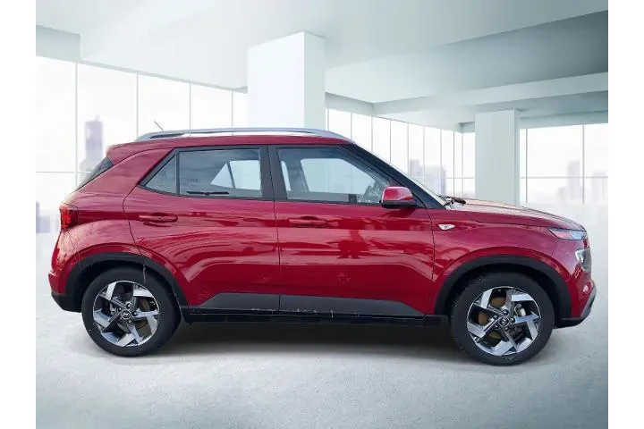 $17999 : Hyundai VENUE 2023 SEL 4dr C image 2