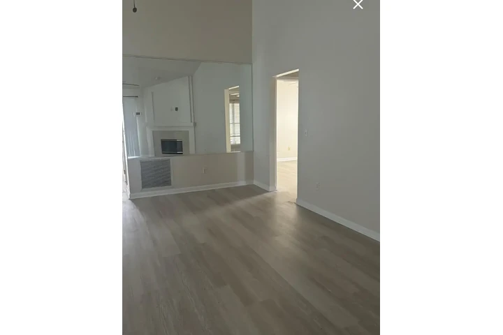 $1200 : Two bedroom apartment for rent image 1