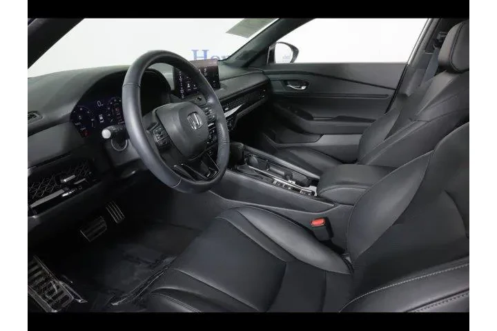 $31875 : Honda Accord Hybrid 2023 Spo image 10