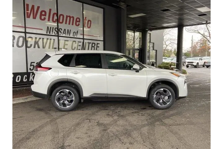 Nissan Rogue 2024 AWD SV 4dr image 4