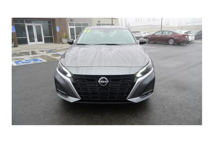 $20894 : 2025 Altima SV image 3
