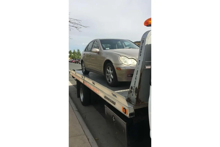 Black Eagle Towing image 6