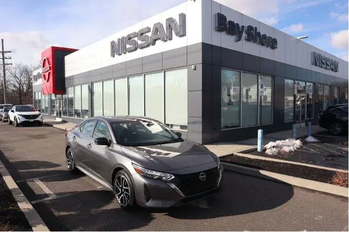 $19271 : Nissan Sentra 2025 SR 4dr Se image 1