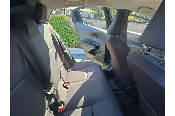 $26995 : Toyota Prius 2024 LE 4dr Hat image 10