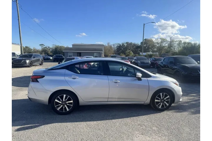 $9797 : 2021 Versa SV image 6