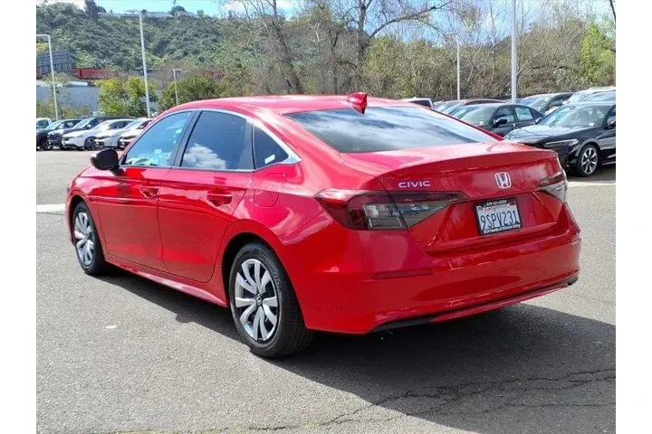 $24699 : Honda Civic 2025 LX 4dr Seda image 7