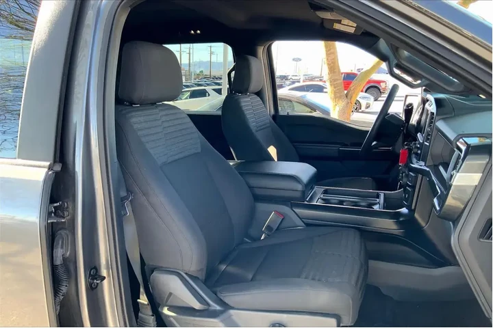 $31003 : Ford F-150 2022 4x2 XL 4dr S image 9