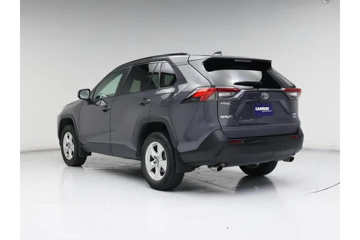 $26998 : Toyota RAV4 2021 AWD XLE 4dr image 2
